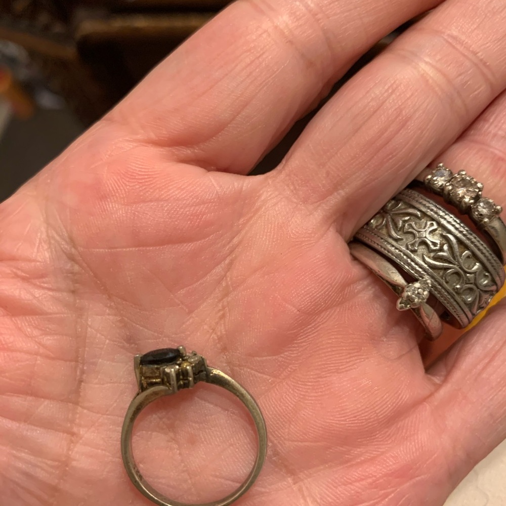 Beautiful Ring - image 3